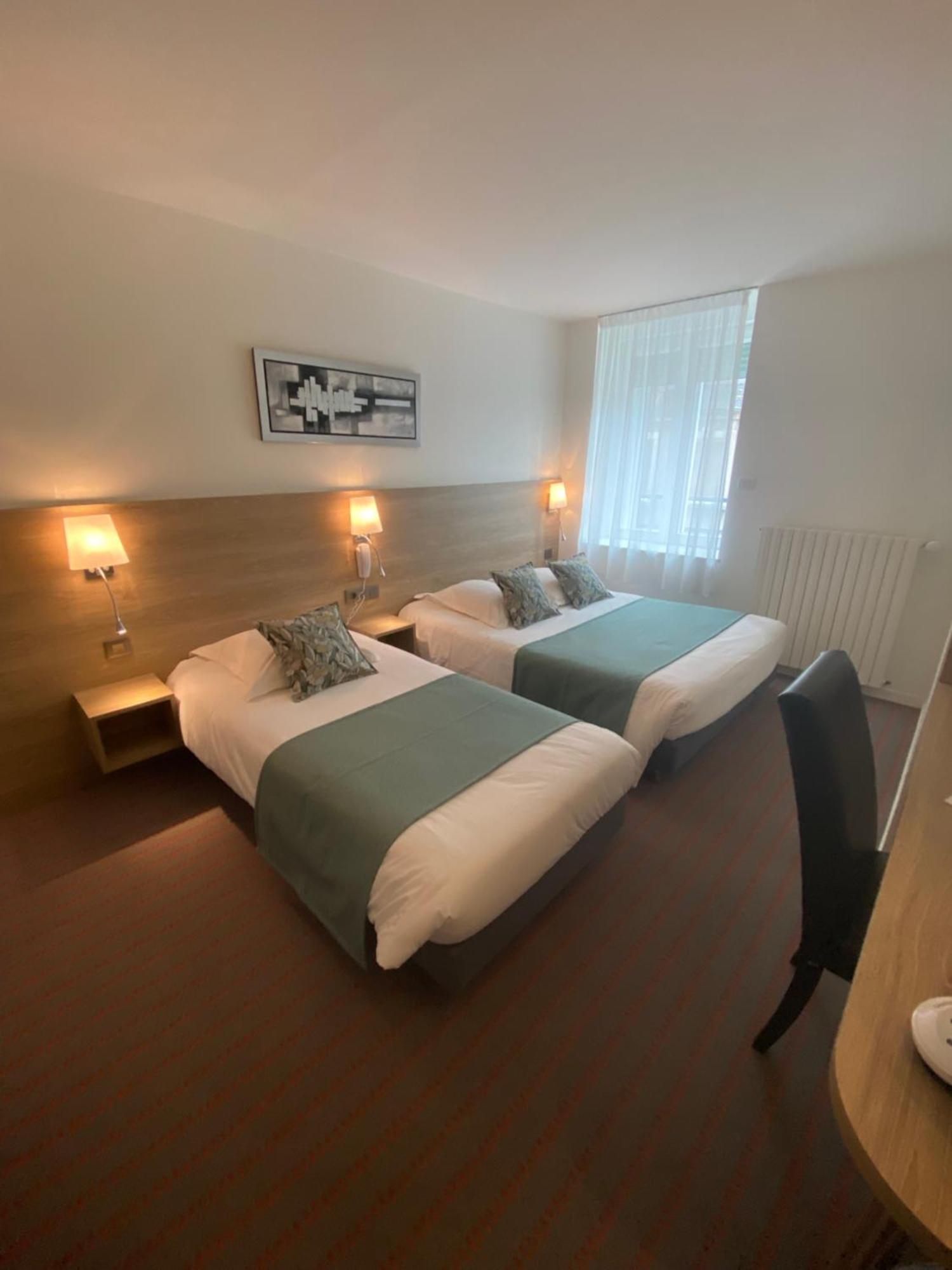 Hotel Du Louvre Cherbourg-en-Cotentin Bagian luar foto